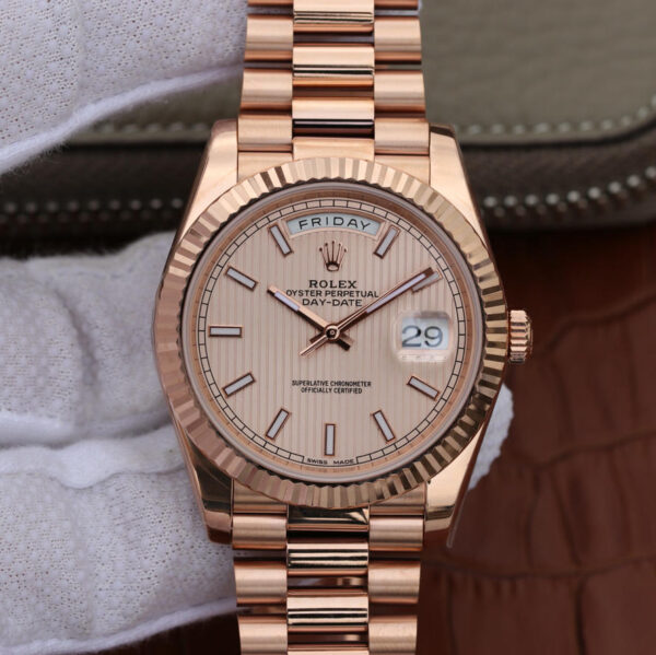 Rolex Oyster Perpetual Day-Date 40 228235-83415