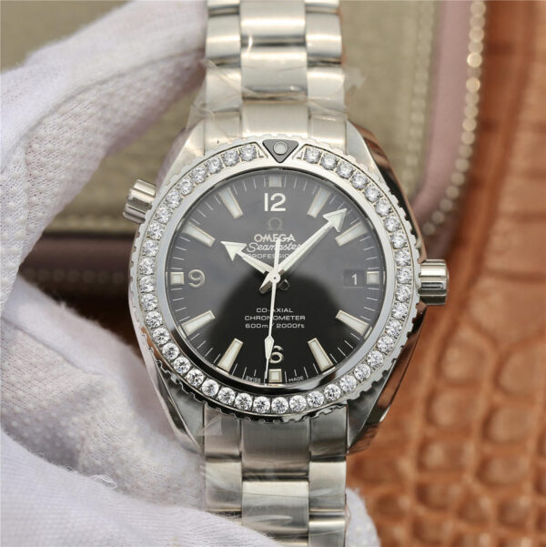 Omega Seamaster Planet Ocean 232.15.38.20.01.001